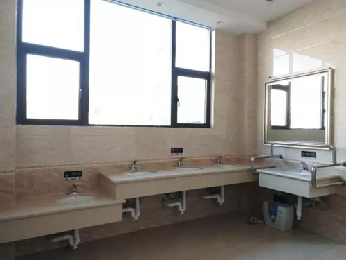 哪里算是脏，厕所算一桩