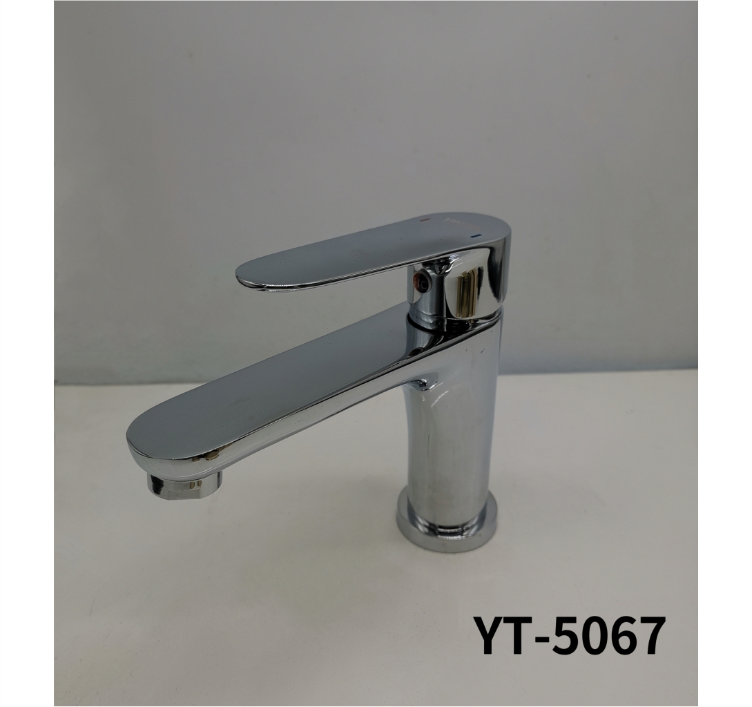 59精铜主体 水镀拉丝枪灰 面盆龙头5067.jpg