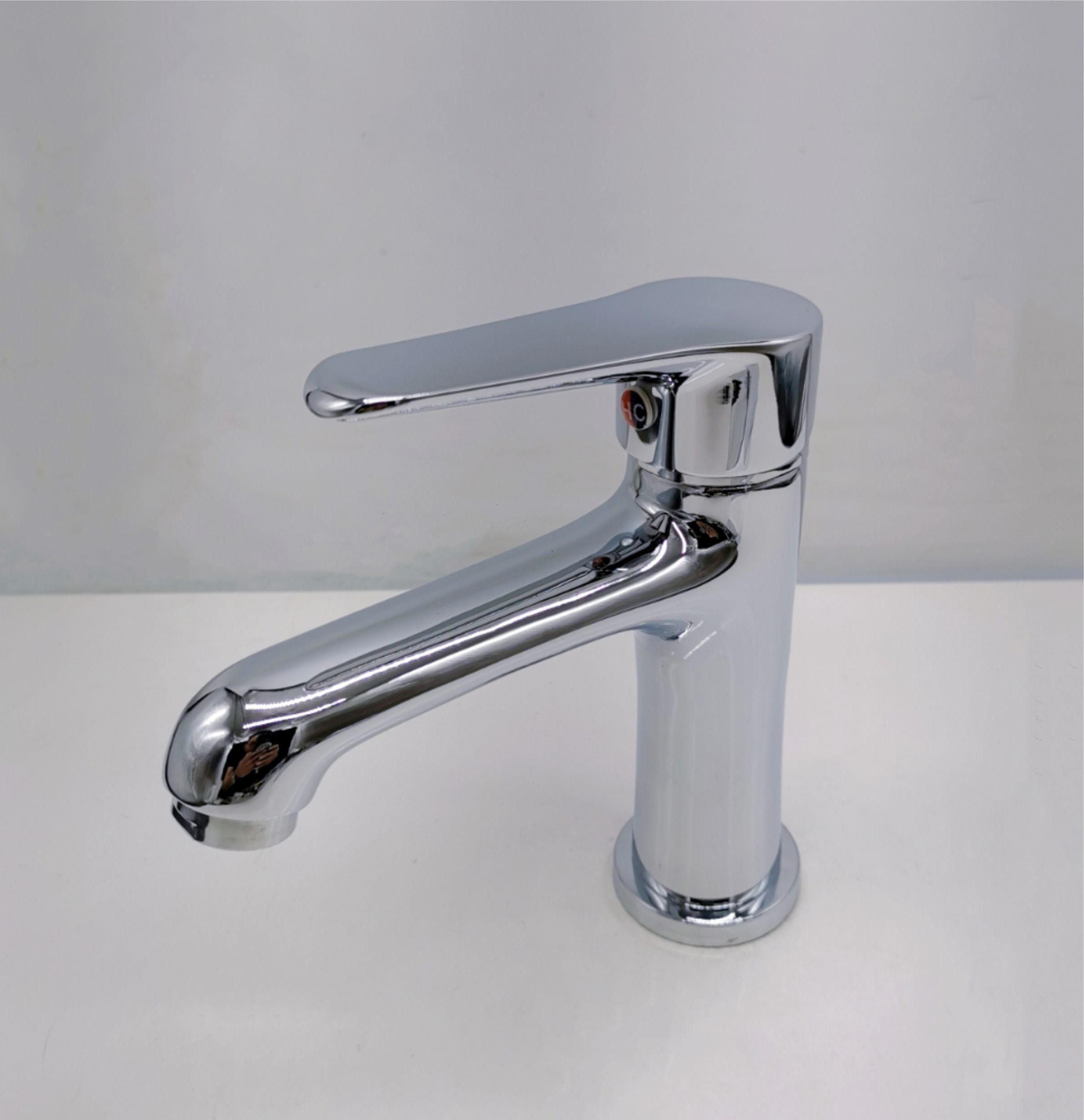 59精铜主体 水镀拉丝枪灰 面盆龙头5096.jpg